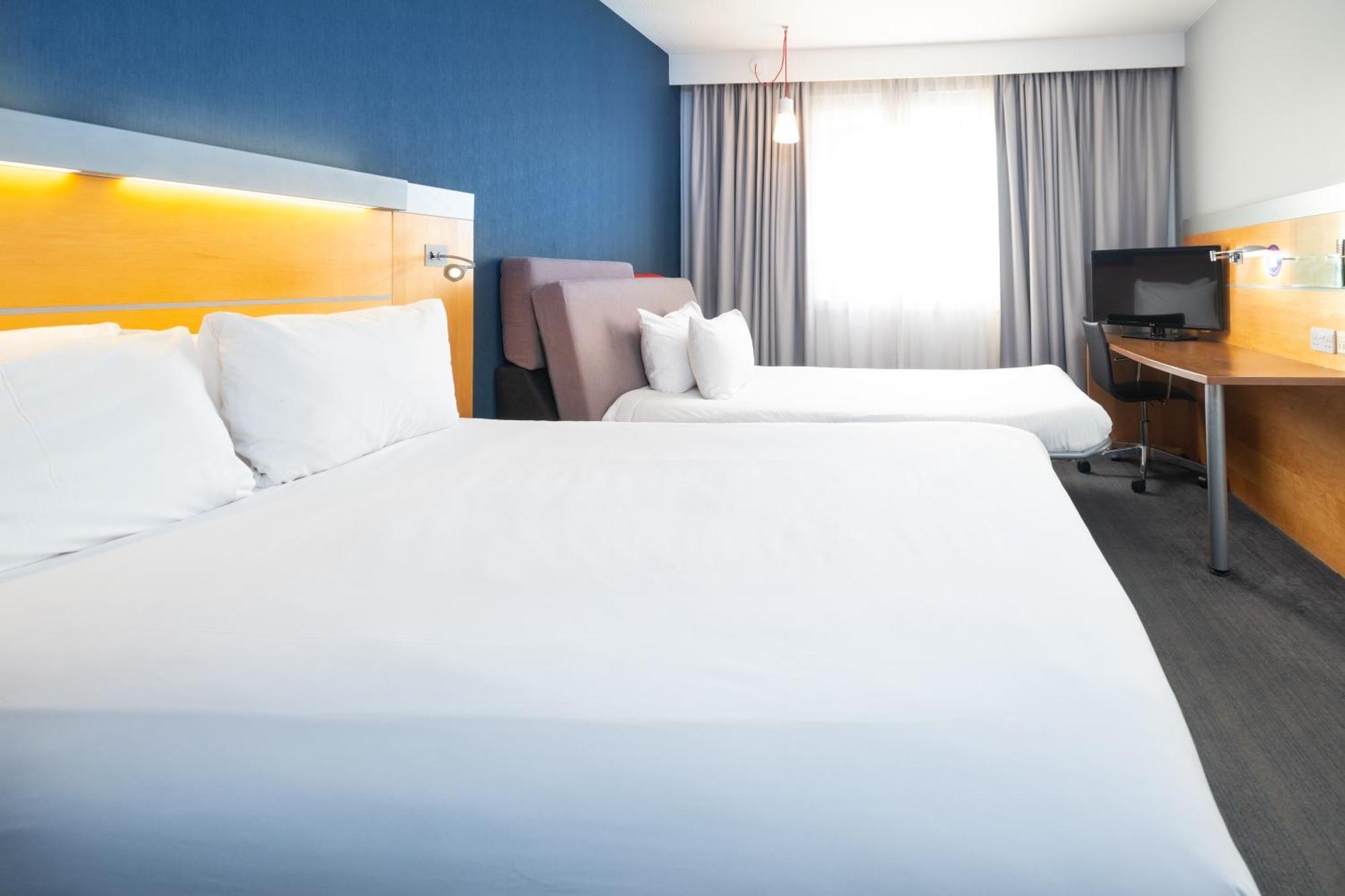 Holiday Inn Express Bedford By Ihg Luaran gambar